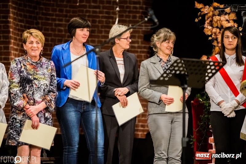 Zdjęcie w galerii na portalu naszraciborz.pl: Dzień Edukacji Narodowej. Uroczysta akademia CKZiU nr 1 w Strzesze wiadomości z regionu