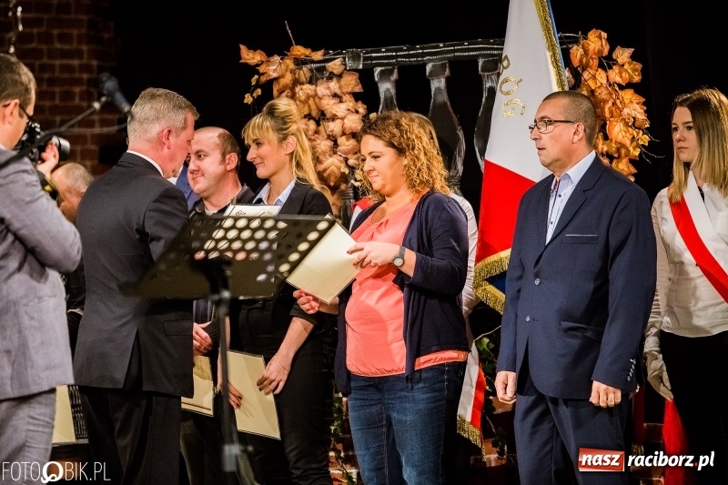 Zdjęcie w galerii na portalu naszraciborz.pl: Dzień Edukacji Narodowej. Uroczysta akademia CKZiU nr 1 w Strzesze wiadomości z regionu