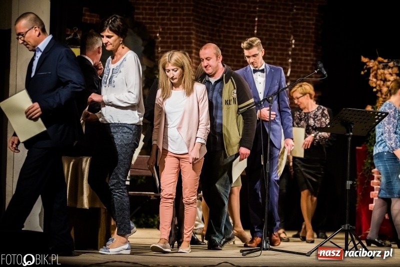 Zdjęcie w galerii na portalu naszraciborz.pl: Dzień Edukacji Narodowej. Uroczysta akademia CKZiU nr 1 w Strzesze wiadomości z regionu