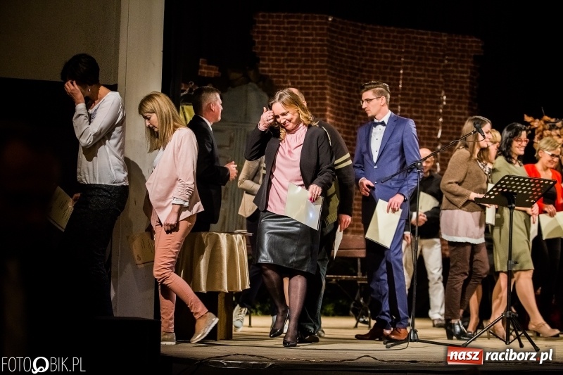 Zdjęcie w galerii na portalu naszraciborz.pl: Dzień Edukacji Narodowej. Uroczysta akademia CKZiU nr 1 w Strzesze wiadomości z regionu