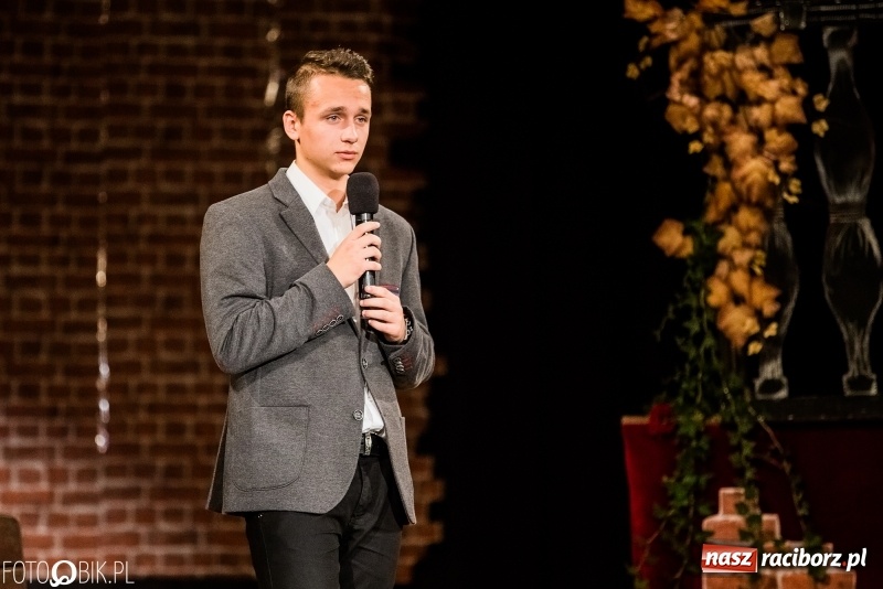 Zdjęcie w galerii na portalu naszraciborz.pl: Dzień Edukacji Narodowej. Uroczysta akademia CKZiU nr 1 w Strzesze wiadomości z regionu