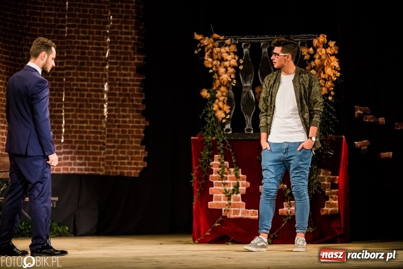 Zdjęcie w galerii na portalu naszraciborz.pl: Dzień Edukacji Narodowej. Uroczysta akademia CKZiU nr 1 w Strzesze wiadomości z regionu