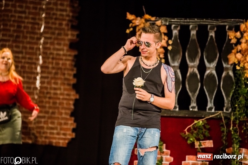 Zdjęcie w galerii na portalu naszraciborz.pl: Dzień Edukacji Narodowej. Uroczysta akademia CKZiU nr 1 w Strzesze wiadomości z regionu