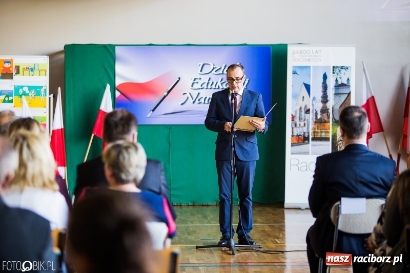 Zdjęcie w galerii na portalu naszraciborz.pl: Miejskie obchody Dnia Edukacji Narodowej wiadomości z regionu