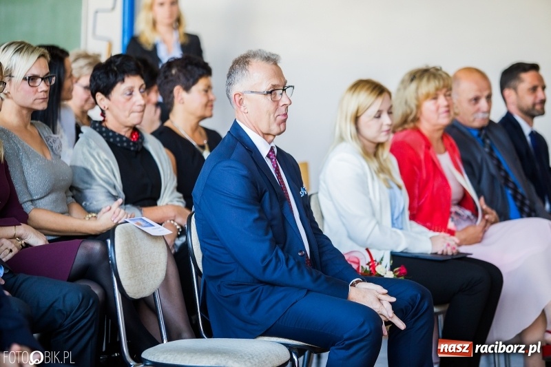 Zdjęcie w galerii na portalu naszraciborz.pl: Miejskie obchody Dnia Edukacji Narodowej wiadomości z regionu