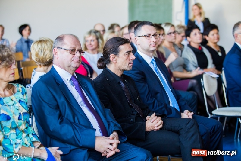 Zdjęcie w galerii na portalu naszraciborz.pl: Miejskie obchody Dnia Edukacji Narodowej wiadomości z regionu