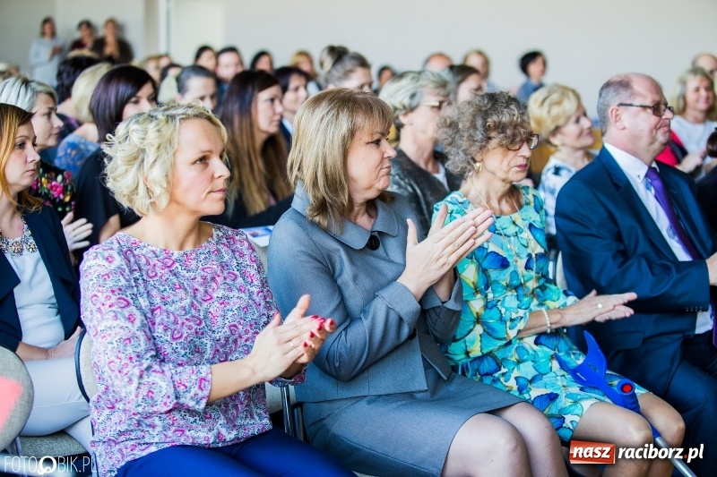 Zdjęcie w galerii na portalu naszraciborz.pl: Miejskie obchody Dnia Edukacji Narodowej wiadomości z regionu
