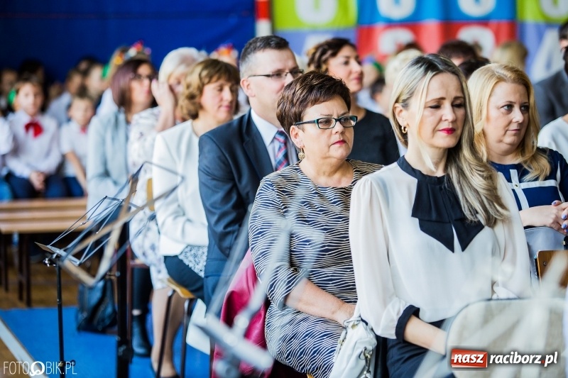 Zdjęcie w galerii na portalu naszraciborz.pl: Miejskie obchody Dnia Edukacji Narodowej wiadomości z regionu