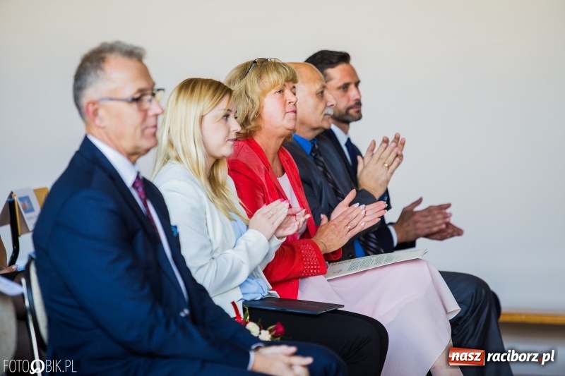 Zdjęcie w galerii na portalu naszraciborz.pl: Miejskie obchody Dnia Edukacji Narodowej wiadomości z regionu