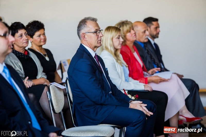 Zdjęcie w galerii na portalu naszraciborz.pl: Miejskie obchody Dnia Edukacji Narodowej wiadomości z regionu