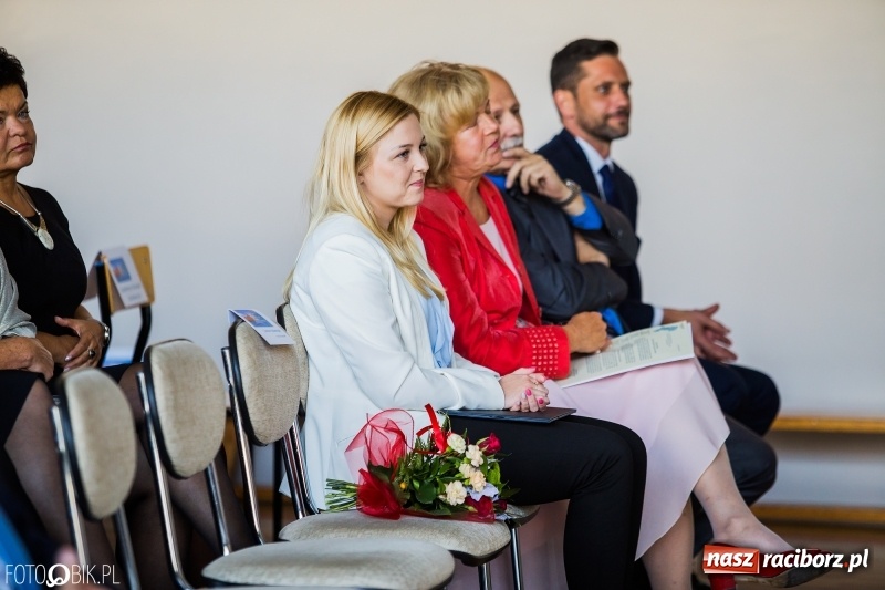 Zdjęcie w galerii na portalu naszraciborz.pl: Miejskie obchody Dnia Edukacji Narodowej wiadomości z regionu