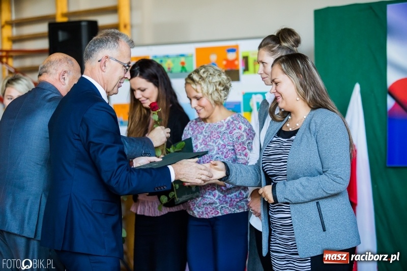 Zdjęcie w galerii na portalu naszraciborz.pl: Miejskie obchody Dnia Edukacji Narodowej wiadomości z regionu