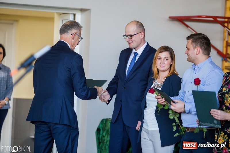 Zdjęcie w galerii na portalu naszraciborz.pl: Miejskie obchody Dnia Edukacji Narodowej wiadomości z regionu