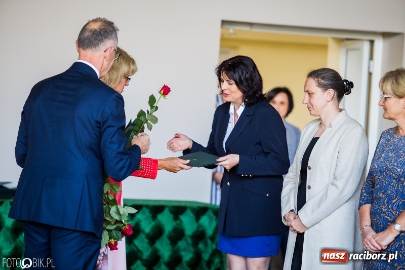 Zdjęcie w galerii na portalu naszraciborz.pl: Miejskie obchody Dnia Edukacji Narodowej wiadomości z regionu