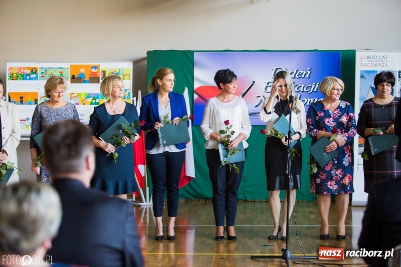 Zdjęcie w galerii na portalu naszraciborz.pl: Miejskie obchody Dnia Edukacji Narodowej wiadomości z regionu