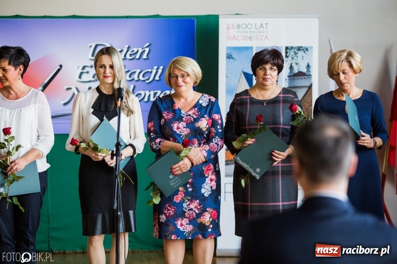 Zdjęcie w galerii na portalu naszraciborz.pl: Miejskie obchody Dnia Edukacji Narodowej wiadomości z regionu
