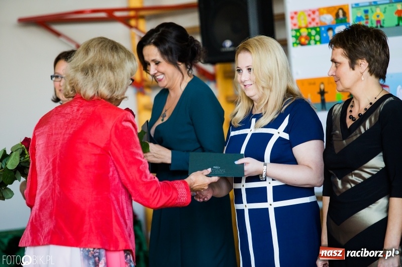 Zdjęcie w galerii na portalu naszraciborz.pl: Miejskie obchody Dnia Edukacji Narodowej wiadomości z regionu