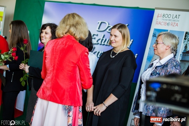 Zdjęcie w galerii na portalu naszraciborz.pl: Miejskie obchody Dnia Edukacji Narodowej wiadomości z regionu