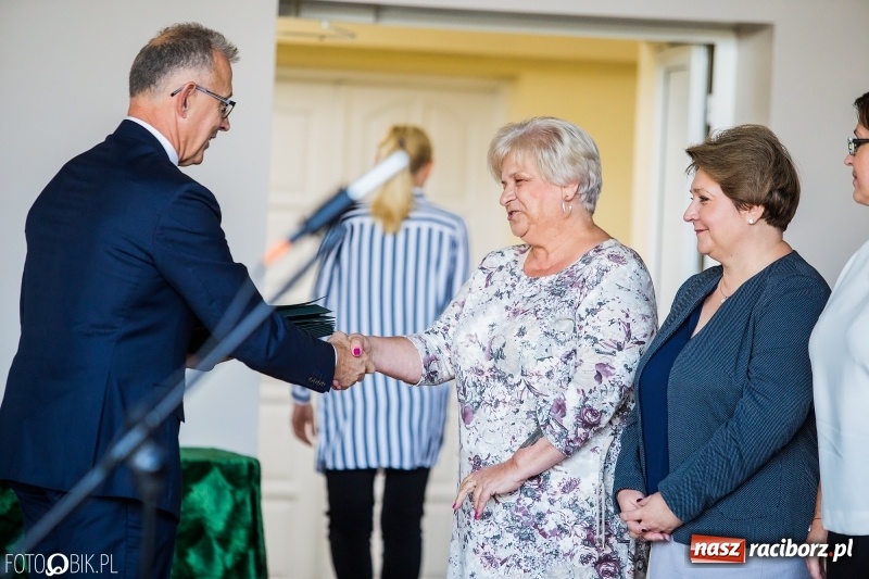 Zdjęcie w galerii na portalu naszraciborz.pl: Miejskie obchody Dnia Edukacji Narodowej wiadomości z regionu