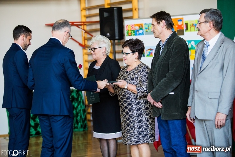 Zdjęcie w galerii na portalu naszraciborz.pl: Miejskie obchody Dnia Edukacji Narodowej wiadomości z regionu