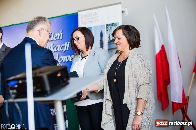 Zdjęcie w galerii na portalu naszraciborz.pl: Miejskie obchody Dnia Edukacji Narodowej wiadomości z regionu