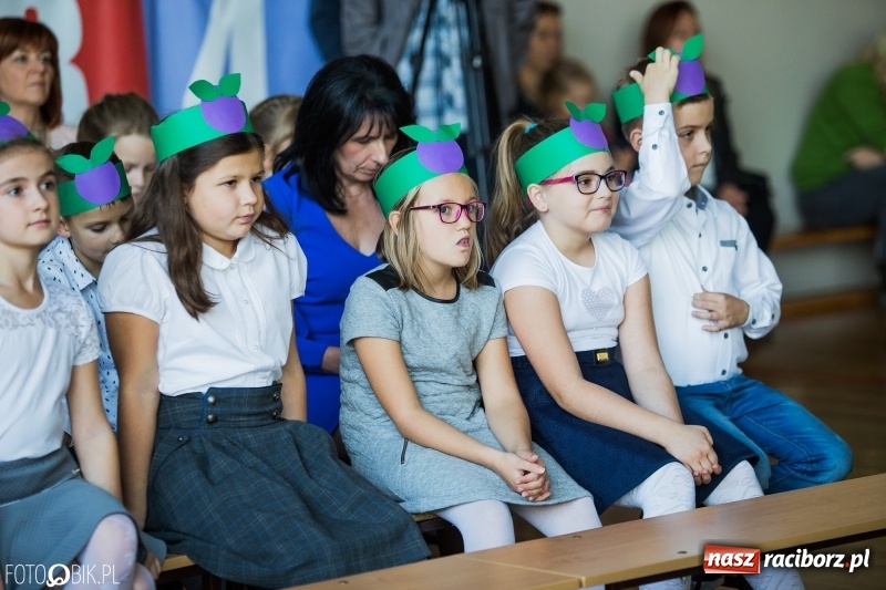 Zdjęcie w galerii na portalu naszraciborz.pl: Miejskie obchody Dnia Edukacji Narodowej wiadomości z regionu