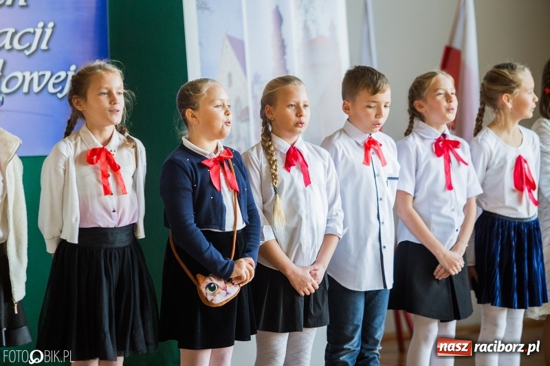 Zdjęcie w galerii na portalu naszraciborz.pl: Miejskie obchody Dnia Edukacji Narodowej wiadomości z regionu