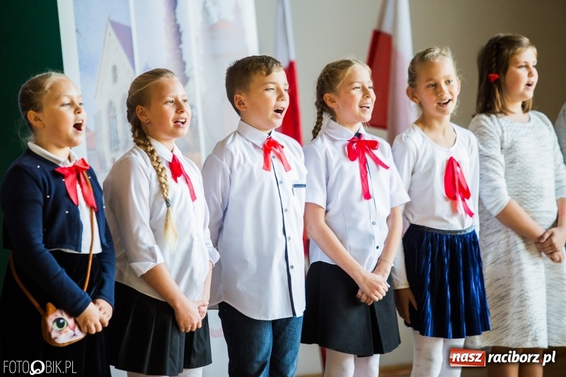 Zdjęcie w galerii na portalu naszraciborz.pl: Miejskie obchody Dnia Edukacji Narodowej wiadomości z regionu