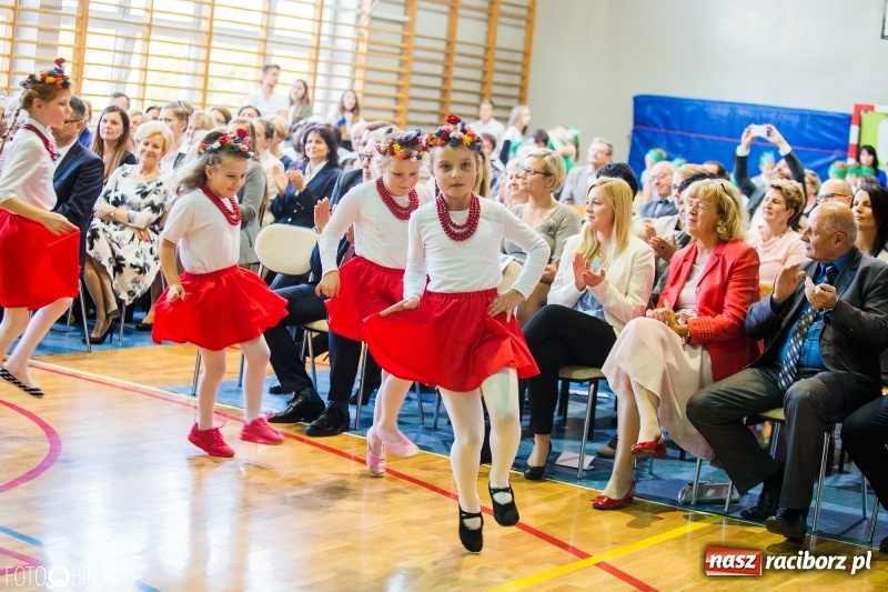 Zdjęcie w galerii na portalu naszraciborz.pl: Miejskie obchody Dnia Edukacji Narodowej wiadomości z regionu