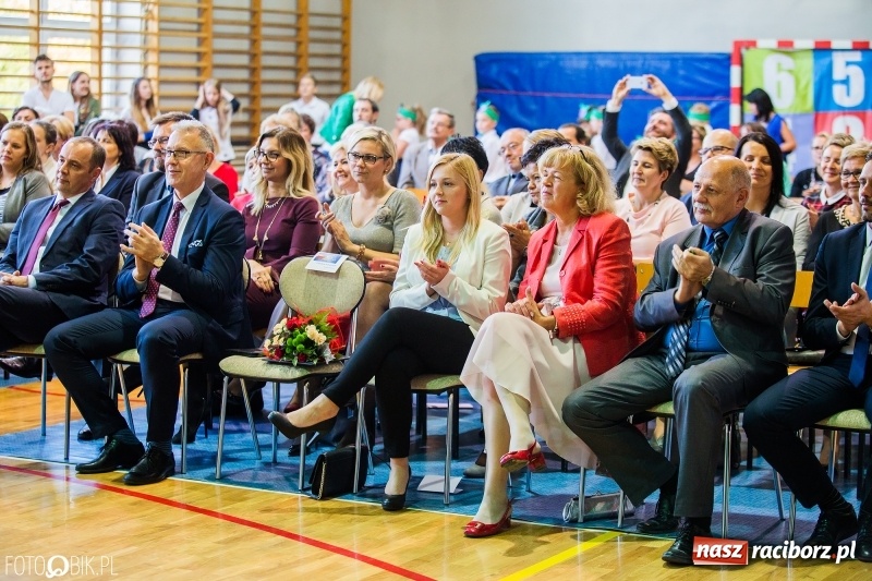 Zdjęcie w galerii na portalu naszraciborz.pl: Miejskie obchody Dnia Edukacji Narodowej wiadomości z regionu