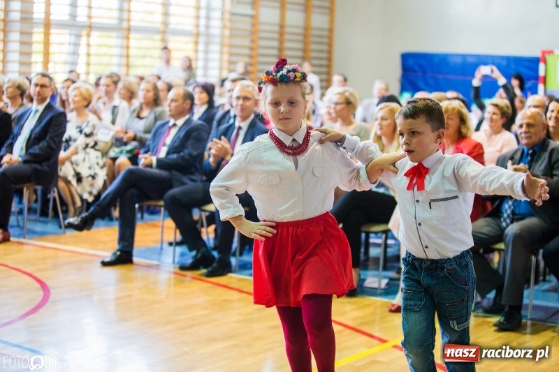 Zdjęcie w galerii na portalu naszraciborz.pl: Miejskie obchody Dnia Edukacji Narodowej wiadomości z regionu