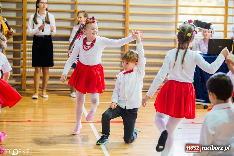 Zdjęcie w galerii na portalu naszraciborz.pl: Miejskie obchody Dnia Edukacji Narodowej wiadomości z regionu