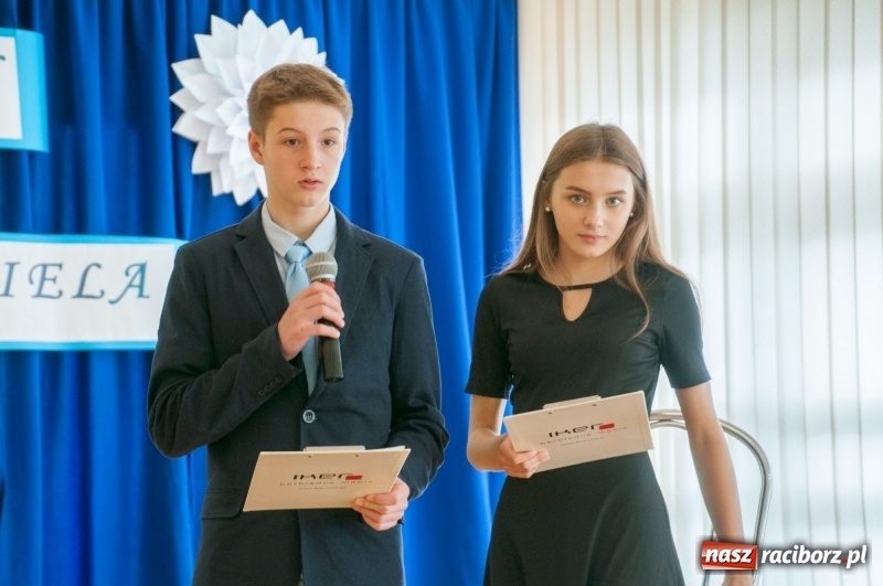 Zdjęcie w galerii na portalu naszraciborz.pl: Jaki powinien być nauczyciel? Uczniowie wiedzą najlepiej! DEN w SP18 wiadomości z regionu