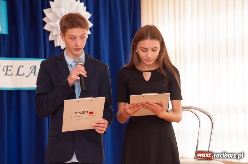 Zdjęcie w galerii na portalu naszraciborz.pl: Jaki powinien być nauczyciel? Uczniowie wiedzą najlepiej! DEN w SP18 wiadomości z regionu