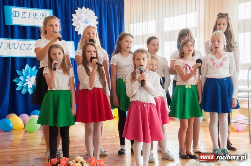 Zdjęcie w galerii na portalu naszraciborz.pl: Jaki powinien być nauczyciel? Uczniowie wiedzą najlepiej! DEN w SP18 wiadomości z regionu