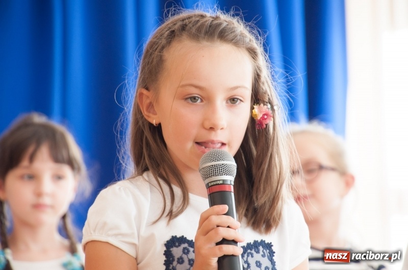 Zdjęcie w galerii na portalu naszraciborz.pl: Jaki powinien być nauczyciel? Uczniowie wiedzą najlepiej! DEN w SP18 wiadomości z regionu