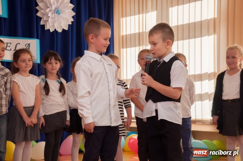 Zdjęcie w galerii na portalu naszraciborz.pl: Jaki powinien być nauczyciel? Uczniowie wiedzą najlepiej! DEN w SP18 wiadomości z regionu