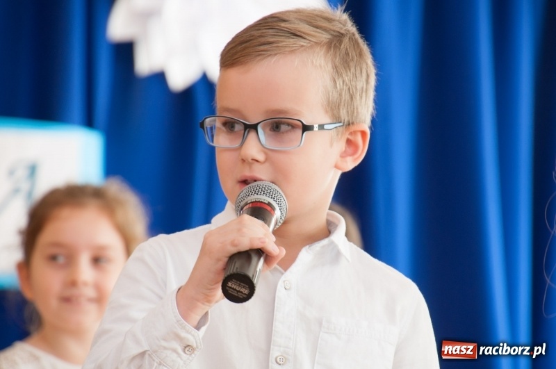 Zdjęcie w galerii na portalu naszraciborz.pl: Jaki powinien być nauczyciel? Uczniowie wiedzą najlepiej! DEN w SP18 wiadomości z regionu