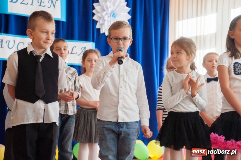 Zdjęcie w galerii na portalu naszraciborz.pl: Jaki powinien być nauczyciel? Uczniowie wiedzą najlepiej! DEN w SP18 wiadomości z regionu