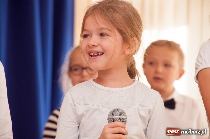 Zdjęcie w galerii na portalu naszraciborz.pl: Jaki powinien być nauczyciel? Uczniowie wiedzą najlepiej! DEN w SP18 wiadomości z regionu