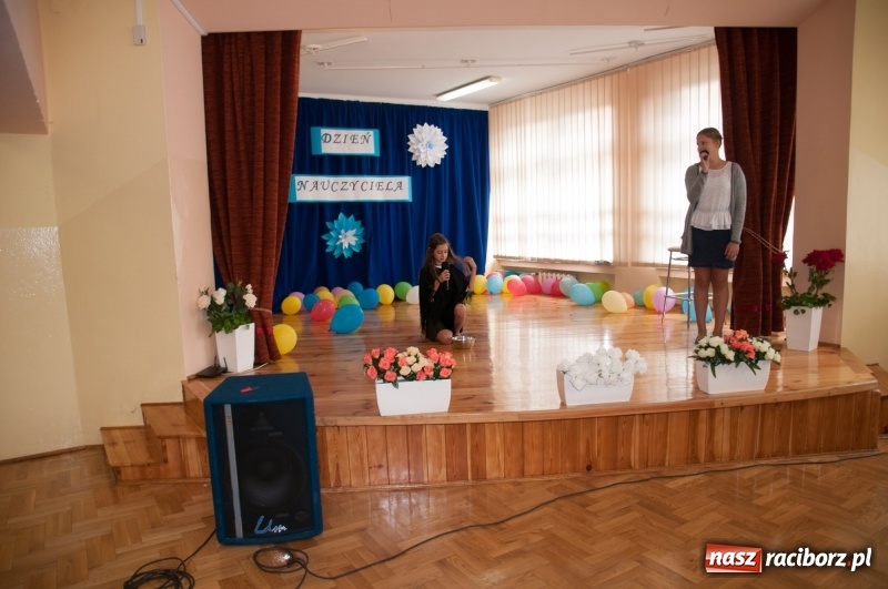 Zdjęcie w galerii na portalu naszraciborz.pl: Jaki powinien być nauczyciel? Uczniowie wiedzą najlepiej! DEN w SP18 wiadomości z regionu