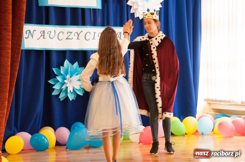 Zdjęcie w galerii na portalu naszraciborz.pl: Jaki powinien być nauczyciel? Uczniowie wiedzą najlepiej! DEN w SP18 wiadomości z regionu