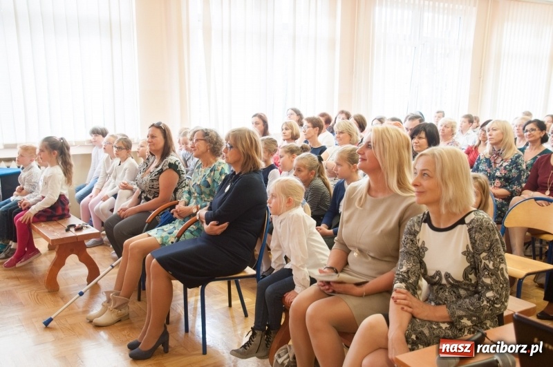 Zdjęcie w galerii na portalu naszraciborz.pl: Jaki powinien być nauczyciel? Uczniowie wiedzą najlepiej! DEN w SP18 wiadomości z regionu