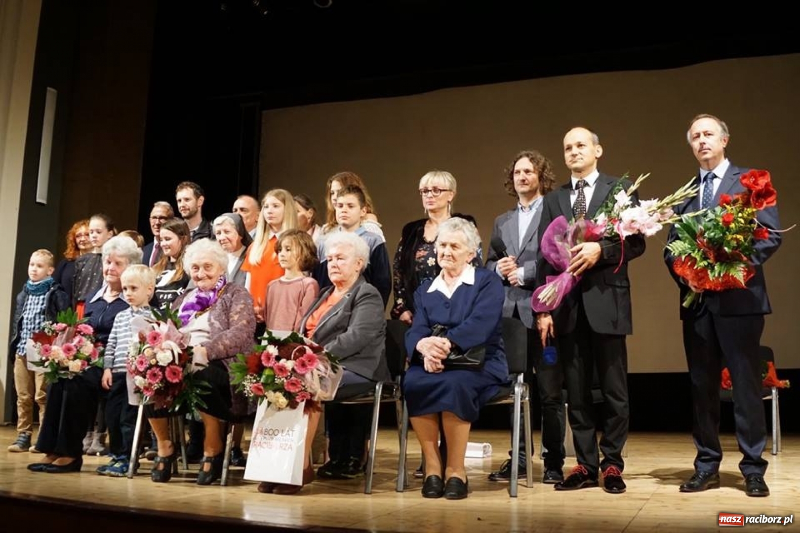 Zdjęcie w galerii na portalu naszraciborz.pl: Raciborska premiera KINDERLAGER POGRZEBIN  wiadomości z regionu