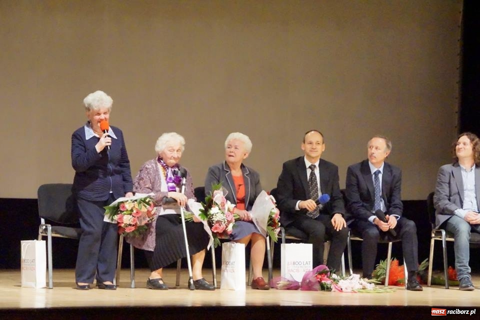 Zdjęcie w galerii na portalu naszraciborz.pl: Raciborska premiera KINDERLAGER POGRZEBIN  wiadomości z regionu