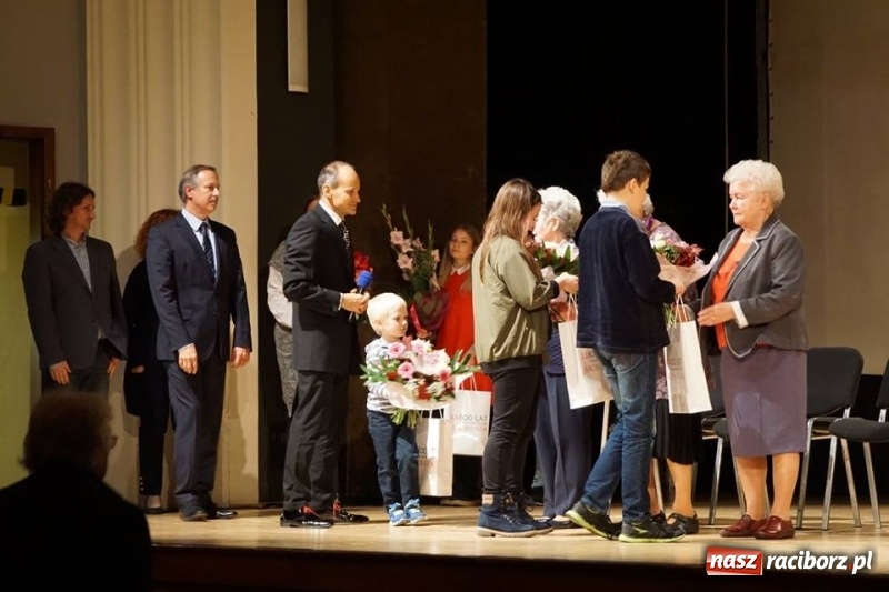 Zdjęcie w galerii na portalu naszraciborz.pl: Raciborska premiera KINDERLAGER POGRZEBIN  wiadomości z regionu