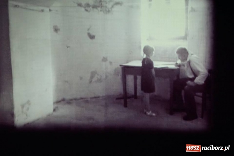 Zdjęcie w galerii na portalu naszraciborz.pl: Raciborska premiera KINDERLAGER POGRZEBIN  wiadomości z regionu