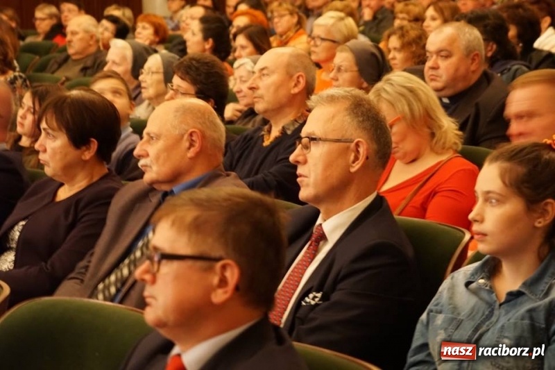 Zdjęcie w galerii na portalu naszraciborz.pl: Raciborska premiera KINDERLAGER POGRZEBIN  wiadomości z regionu