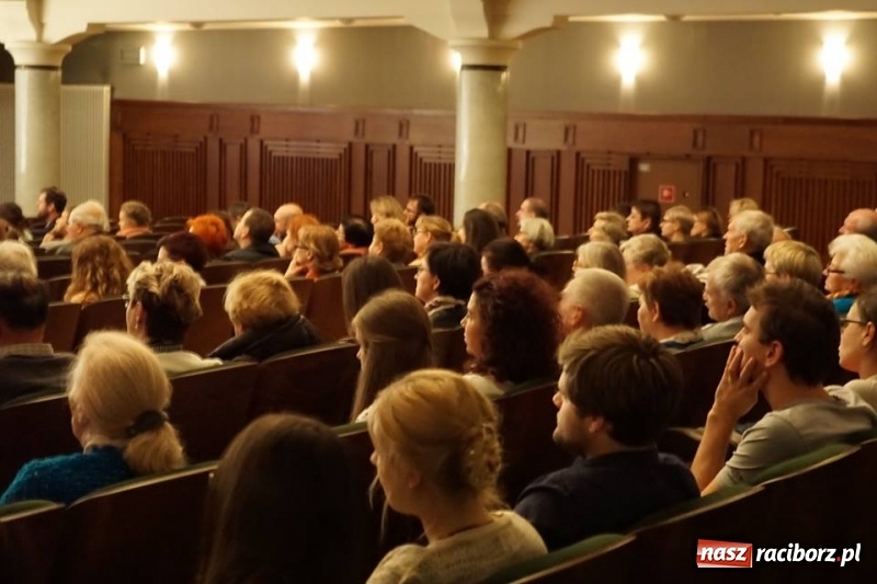 Zdjęcie w galerii na portalu naszraciborz.pl: Raciborska premiera KINDERLAGER POGRZEBIN  wiadomości z regionu