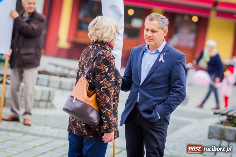 Zdjęcie w galerii na portalu naszraciborz.pl: XVIII Marsz Nadziei. Raciborzanie solidarni z osobami dotkniętymi nowotworem FOTO i WIDEO wiadomości z regionu